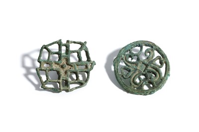 Lot 44 - TWO BACTRIAN OPENWORK BRONZE SEALS Circa 3rd -...