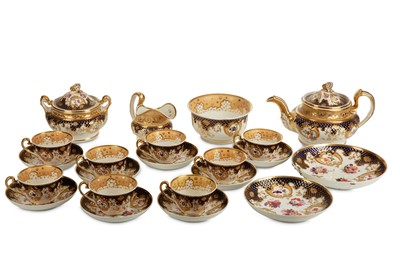 Lot 231 - An English porcelain tea service to seat eight,...