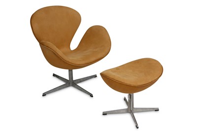 Lot 249 - Arne Jacobsen for Fritz Hansen - A Swan Chair...