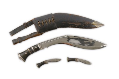 Lot 160 - This good basic quality military Gurkha kukri...