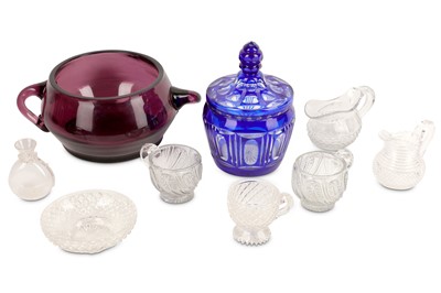 Lot 684 - A collection of 19th and 20th Century glass to...