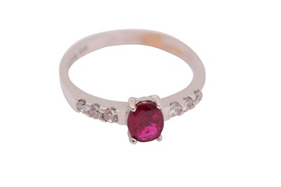 Lot 1 - A RUBY AND DIAMOND RING