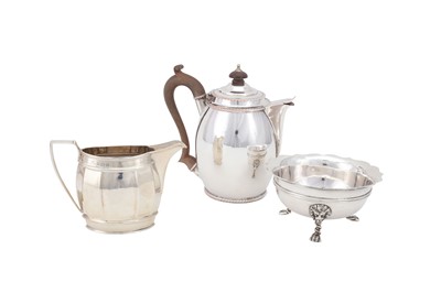 Lot 57 - A mixed group of items including an Edwardian...