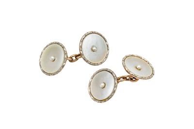 Lot 30 - A pair of mother-of-pearl cufflinks...