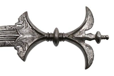 Lot 314 - AN ALL-STEEL CURVED-BLADE DAGGER (CHILANUM)...