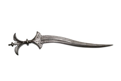Lot 314 - AN ALL-STEEL CURVED-BLADE DAGGER (CHILANUM)...