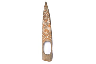 Lot 187 - A SHIELD, PAPUA NEW GUINEA Of elongated leaf...