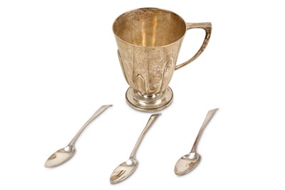 Lot 657 - Three George III sterling silver teaspoons,...