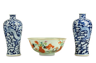 Lot 676 - A pair of Chinese blue and white porcelain...