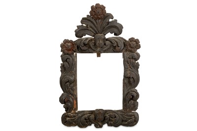 Lot 725 - A 17th Century Italian carved wooden and...