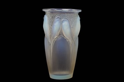 Lot 157 - A Rene Lalique frosted and polished opalescent...