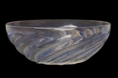 Lot 62 - A RENÉ LALIQUE FROSTED AND POLISHED OPALESCENT...