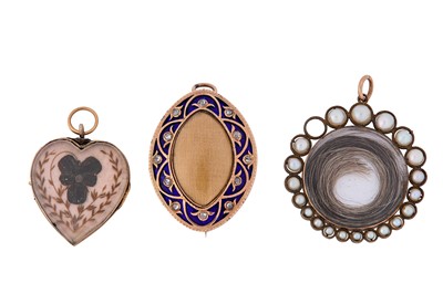 Lot 3 - Three early 19th century mourning jewels 1st:...