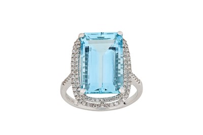 Lot 280 - An aquamarine and diamond ring The octagonal...