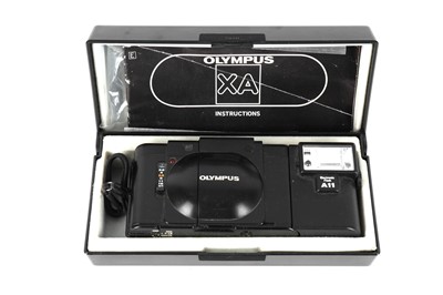 Lot 581 - A Rollei 35 Viewfinder Camera & A Olympus XA Compact Camera