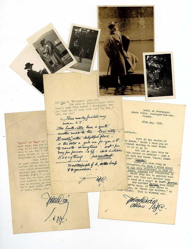 Lot 100 - Craig (Edward Gordon) A collection of letters,...