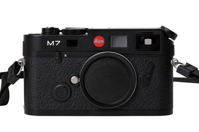 Lot 30 - A Leica M7 0.72 Rangefinder Camera Body Serial...