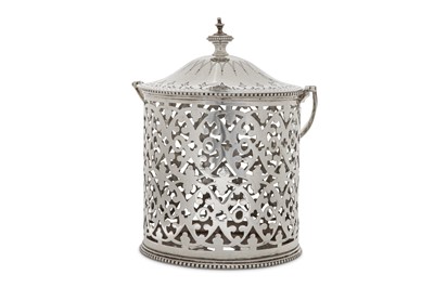 Lot 474 - A Victorian sterling silver preserve jar and...