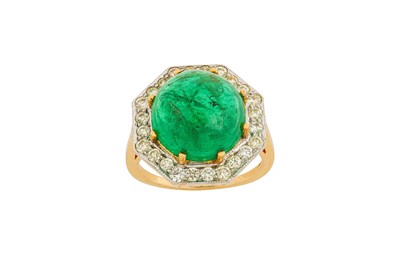 Lot 20 - An emerald and diamond dress ring The circular...