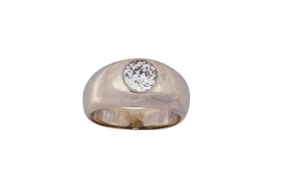Lot 77 - A diamond single-stone ring The old...