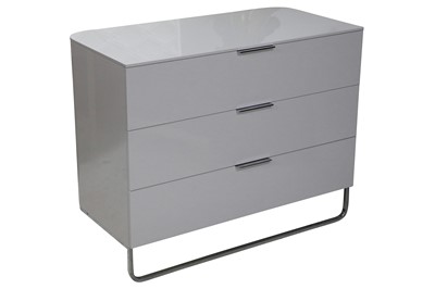 Lot 386 - A contemporary BD Barcelona chest of three...