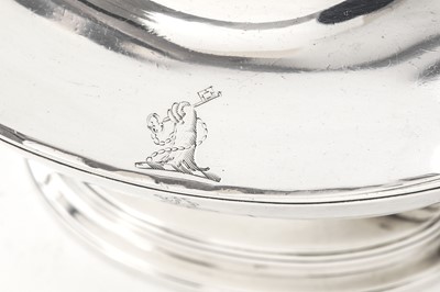 Lot 3 - A George III sterling silver sauce tureen,...