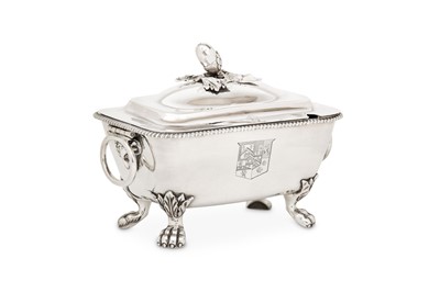 Lot 39 - A George III sterling silver sauce tureen,...