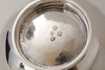 Lot 58 - A George II sterling silver sugar bowl and...