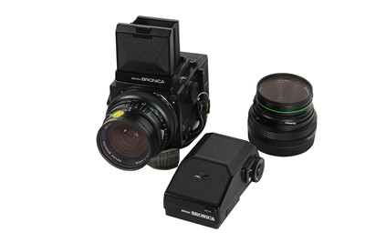 Lot 81 - A Zenza Bronica ETRS Medium Format SLR Outfit...