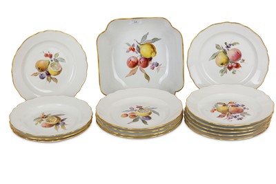 Lot 130 - A set of circa 1940's Meissen porcelain table...