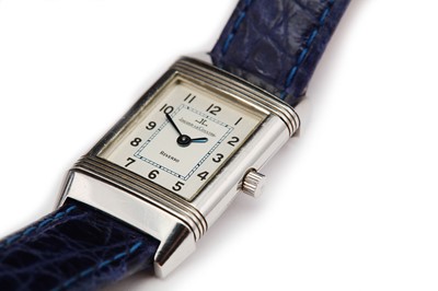 Lot 39 - JAEGER LECOULTRE. A LADIES STAINLESS STEEL...