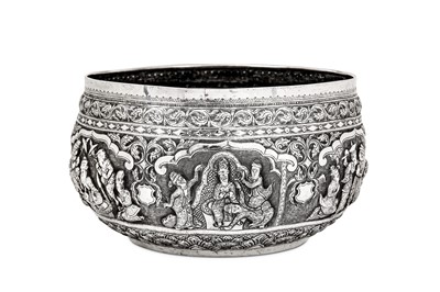 Lot 212 - A mid-20th century Burmese unmarked silver large bowl, Rangoon circa 1949 by a ‘leaf maker’